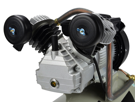 GEKO G80305 Olejový kompresor 50L 2 písty 3HP