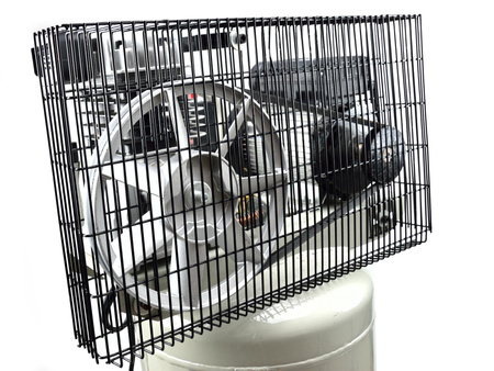 GEKO G80304 OLEJOVÝ KOMPRESOR / vertikální 100L 390L/min 2HP